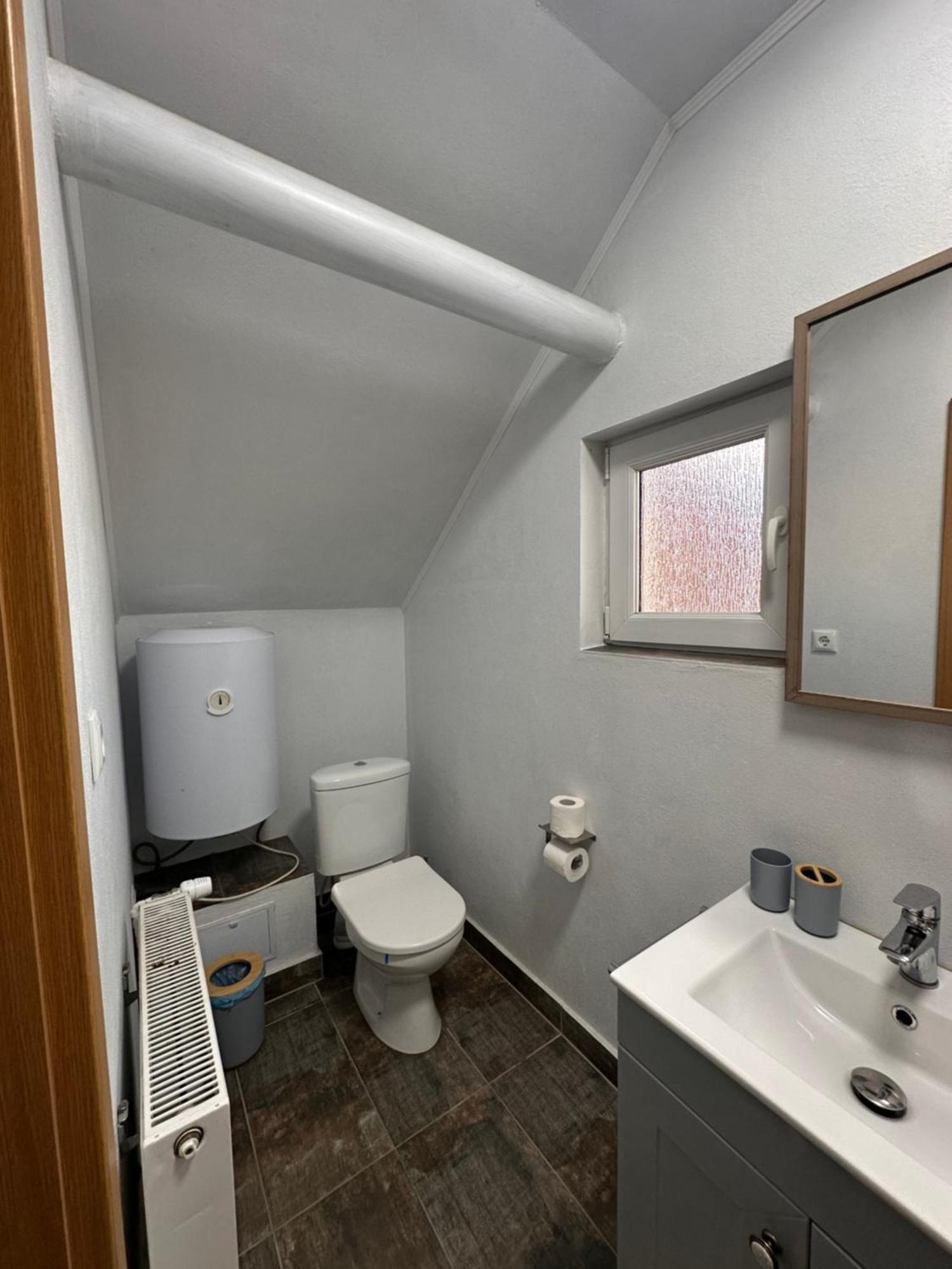 Red Family Apartments Пэлтиниш Экстерьер фото